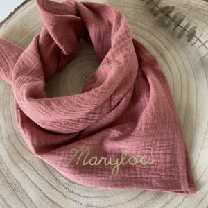 foulard personnalise bebe - bonheur enfantin